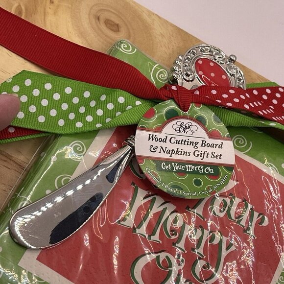 Cutting Board Cheese Spreader Christmas Get Your Merry On Napkins Wood Epic - Picture 3 of 8